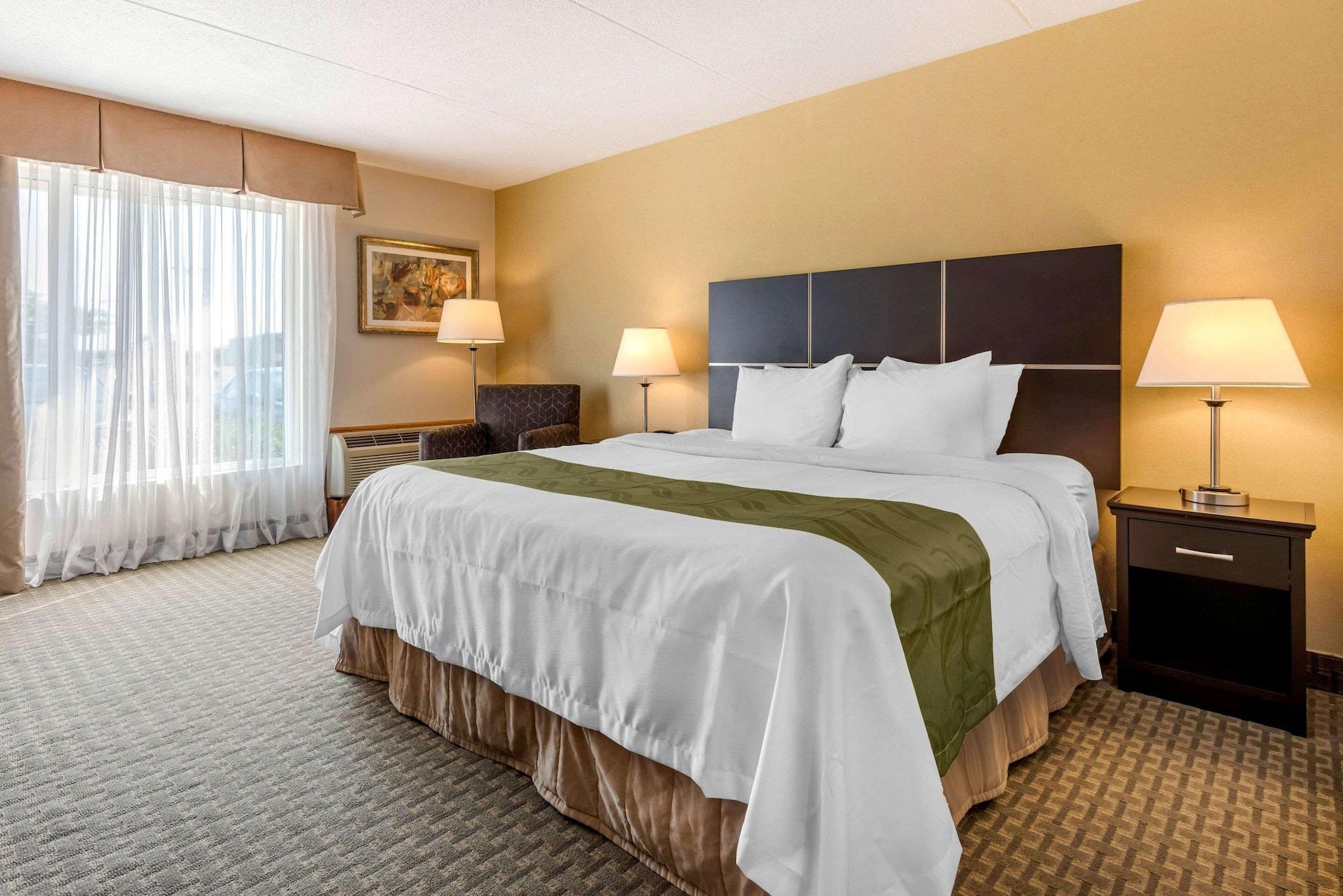 Quality Inn & Suites Brampton Exterior foto