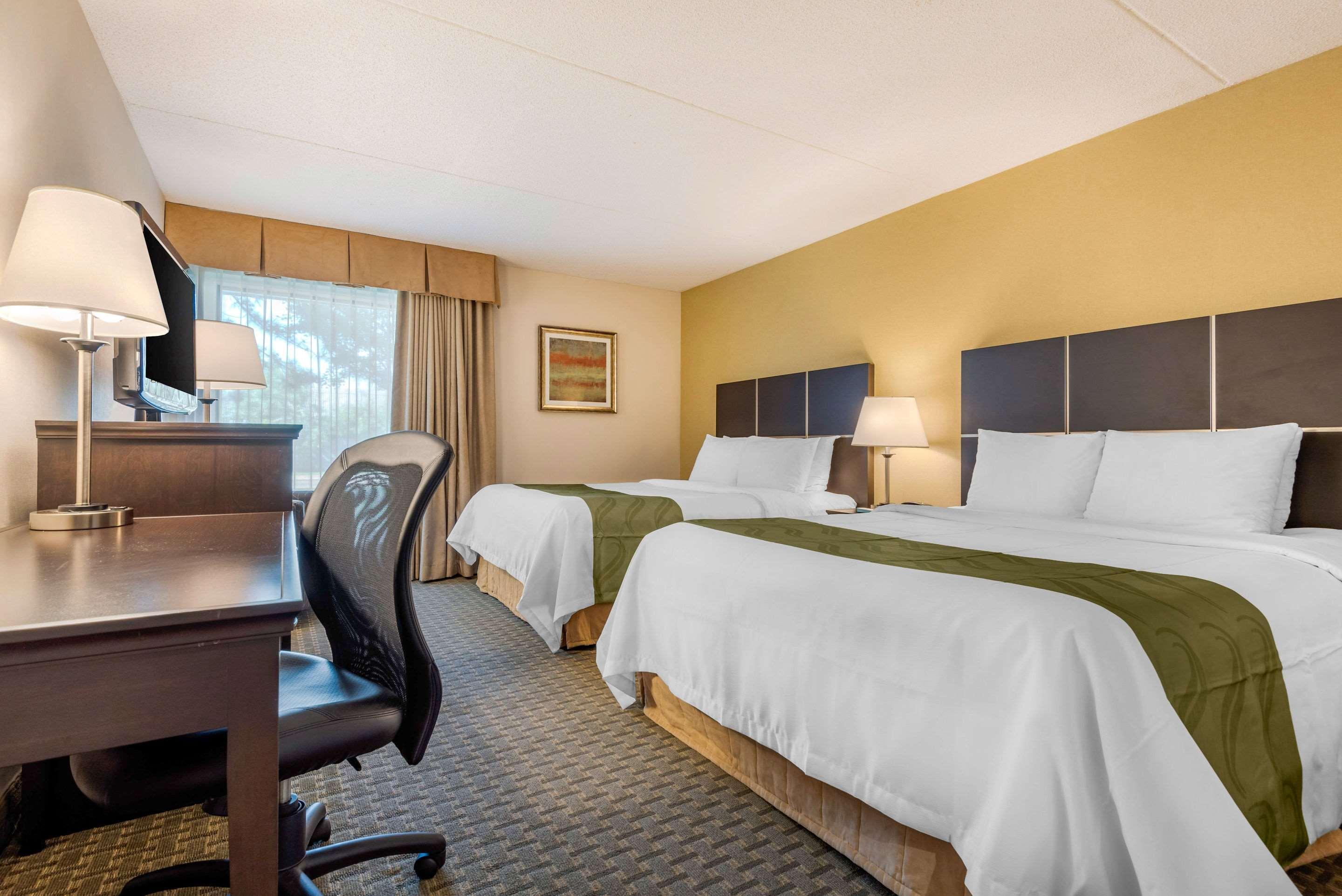 Quality Inn & Suites Brampton Exterior foto